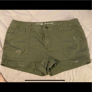 Mid rise shorts